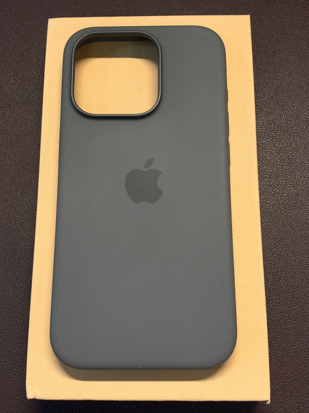 Apple Silicone iPhone 15 Pro Case - Stone Grey